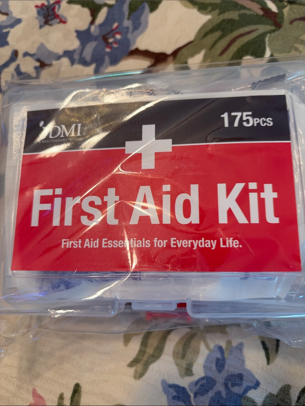 First Aid Kit 175pcs - Red -